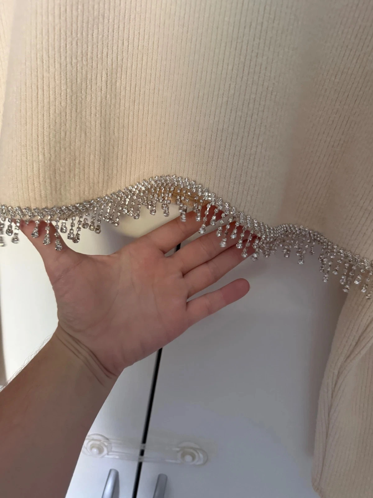 Blusa curta bege Zara Tamanho 38 com acabamento de strass – photo 2
